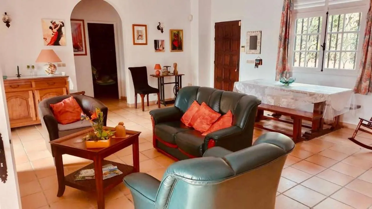 La Bastida : Villa Avec Piscine Le Moule Guadeloupe