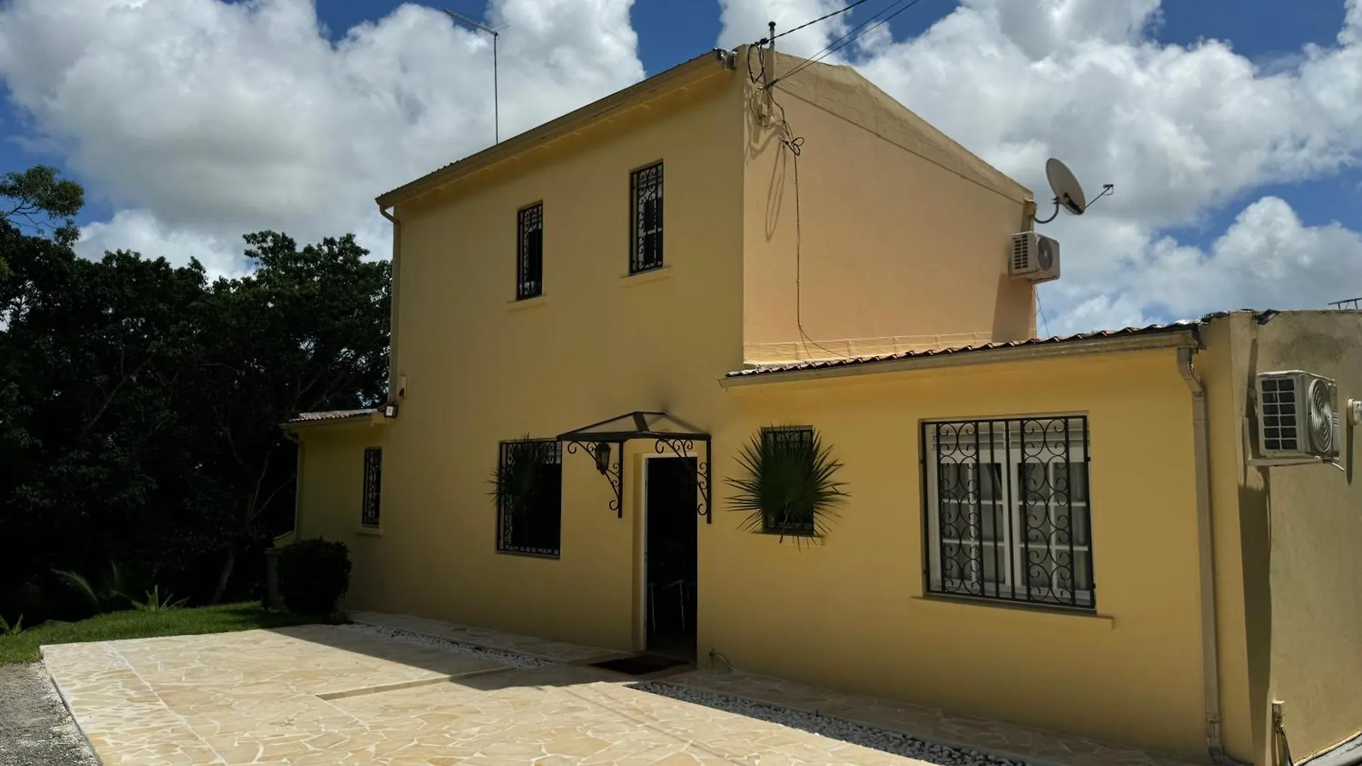 La Bastida : Villa Avec Piscine Le Moule Guadeloupe